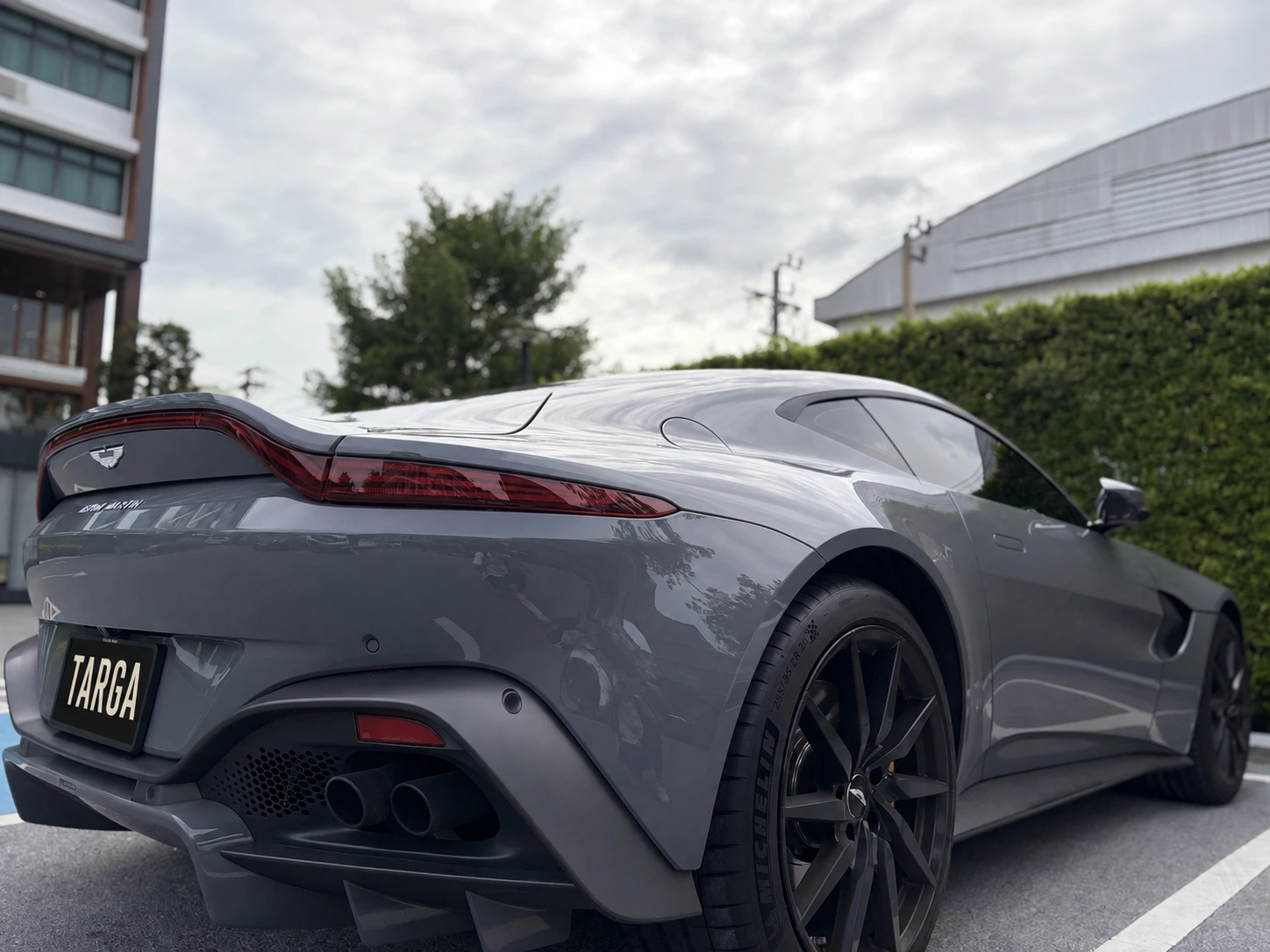 Aston Martin Vantage detail
