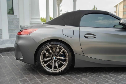 BMW Z4 M40i side view