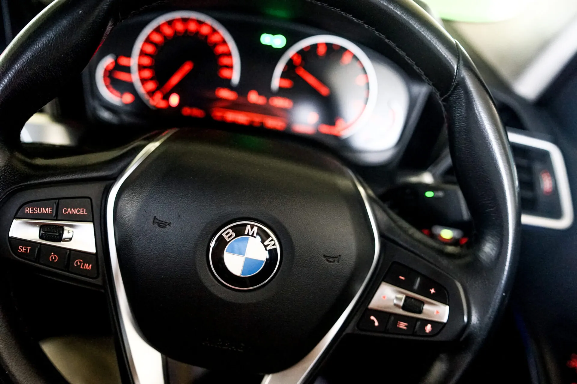 BMW 3 Series 320d side view