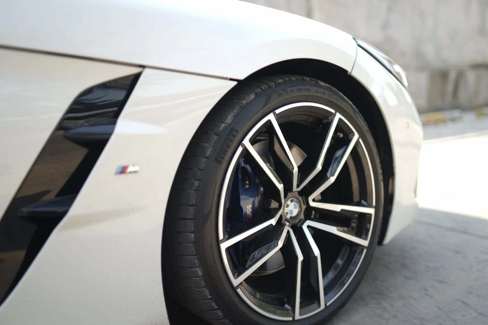 BMW 3 Series 320d front view